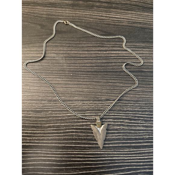 Vintage Arrow Head Necklace 20.75" Long - Picture 5 of 5